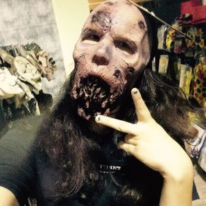 Meet your Posher, Aly