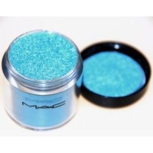 MAC pigment - Mutiny