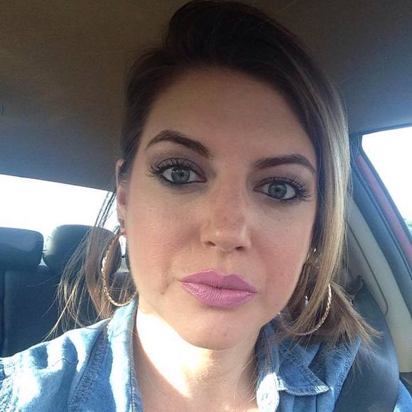 Meet your Posher, Jennifer - Picture 1 of 1