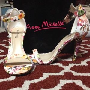 Rosy White Heel Sandals❗️sale ❗️