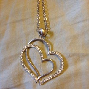 👑 Sparkly Heart Pendant Necklace