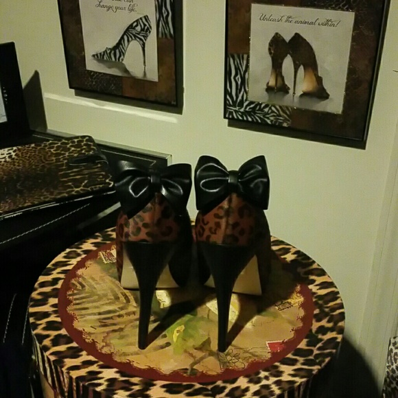 Pony - Picture 2 of 4