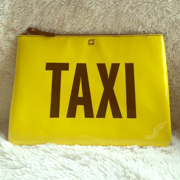 ❌ SOLD❌Kate Spade Taxi Clutch