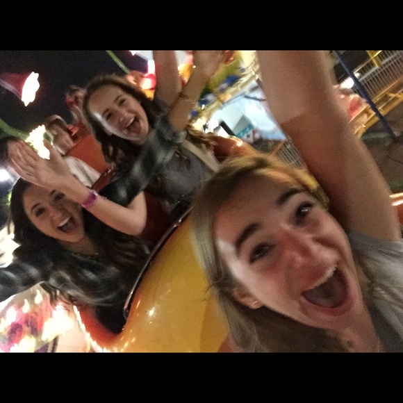 Meet your Posher, Chloe - Picture 1 of 1