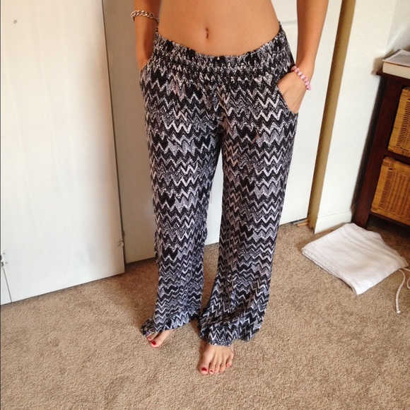 Guess Pants - Guess Black and white wide leg pants
