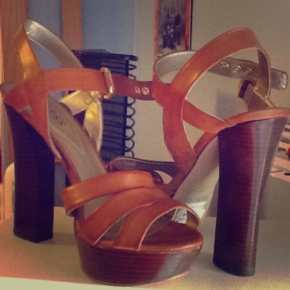 Platform heel sandals