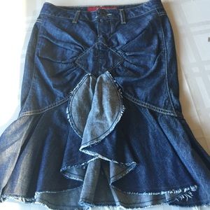🎀Nwot Beautiful denim Guess Jeans skirts
