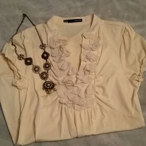 Dusty yellow dress tee