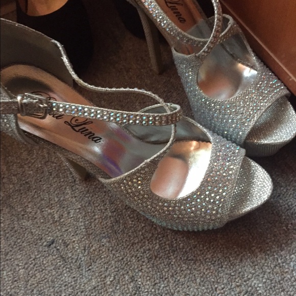 Prom shoes
