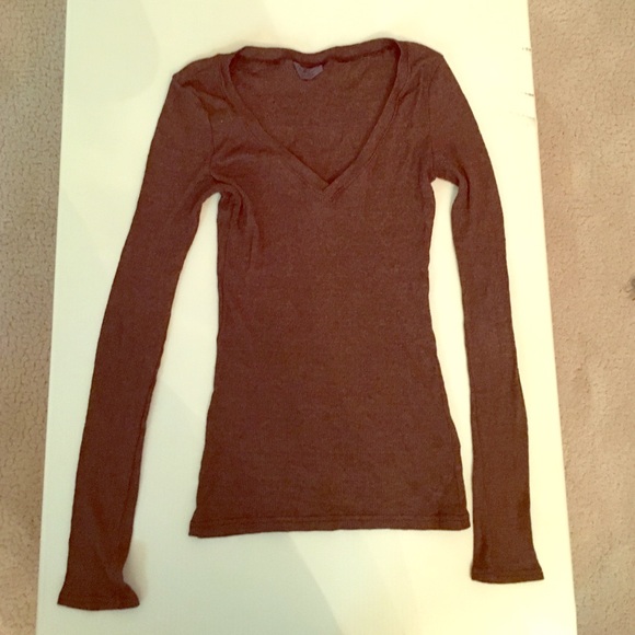 Michael stars longsleeve brown v-neck-never worn!