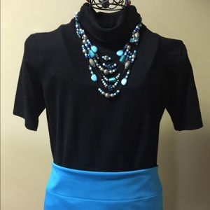 Short sleeve turtle neck sweater