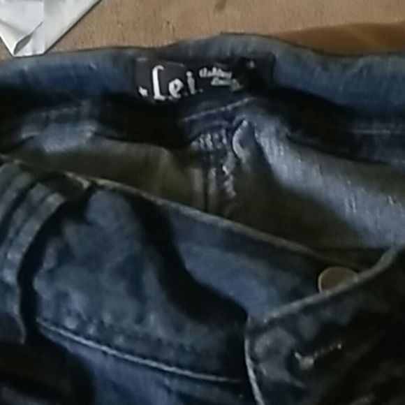 Jeans - Picture 2 of 3