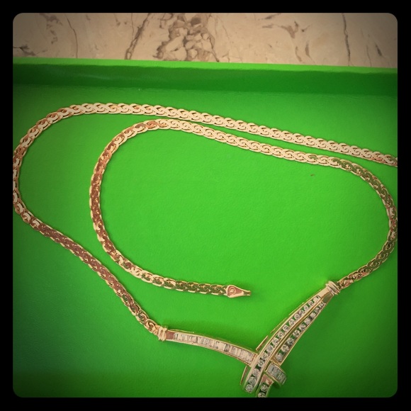 14 K yellow gold & diamonds necklace