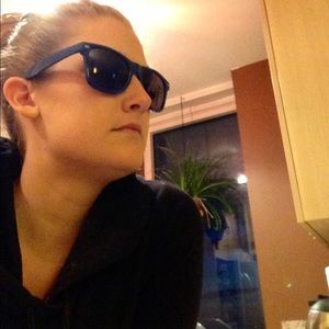 Meet your Posher, Heather