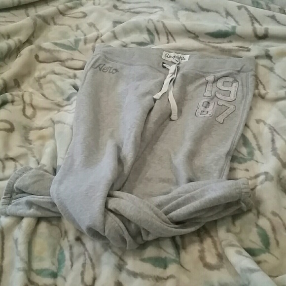 1987 aeropostale grey Capri sweatpants