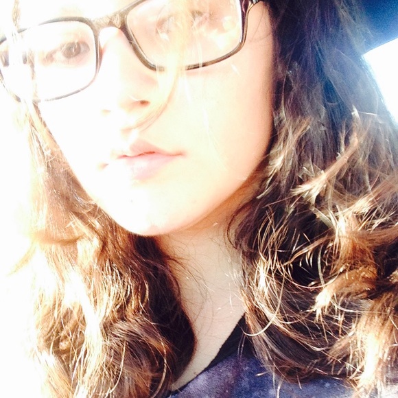 Meet your Posher, Lupe - Picture 1 of 1