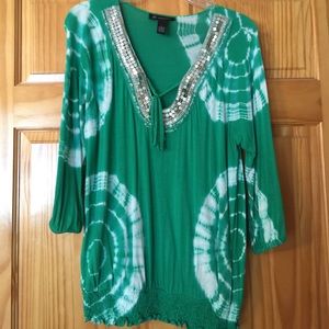 Boho green & white tie dyed blouse.