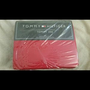 Tommy Hilfiger Queen Fitted Sheet