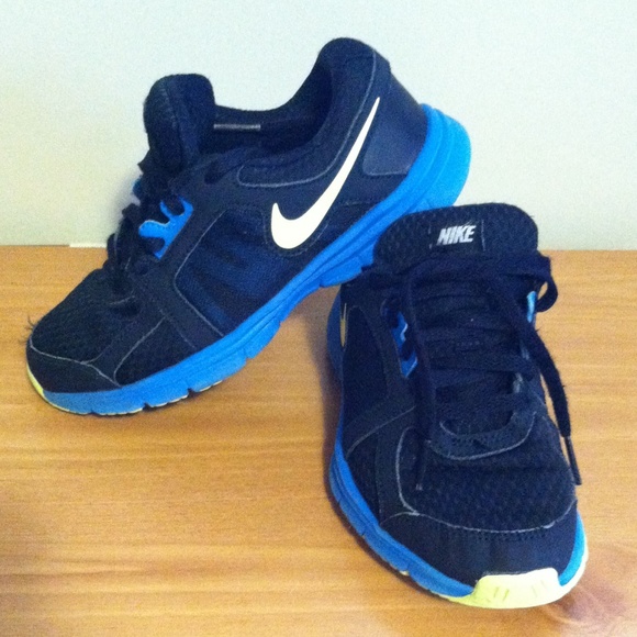 Boys nikes