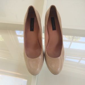 Ann Taylor Nude "Crocodile" Pumps
