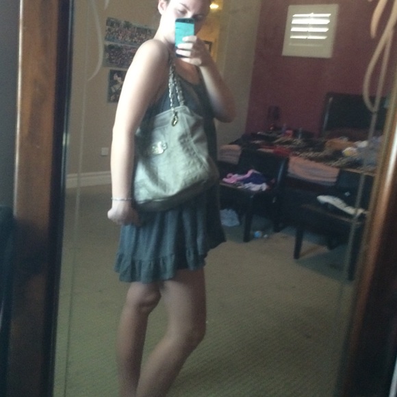 Gently used hand bag - Picture 4 of 4