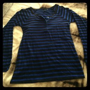 Black & blue striped long sleeve button tee