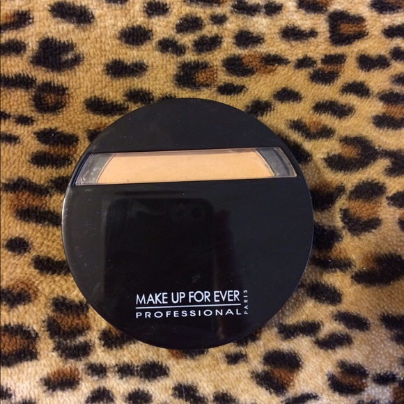 Duo may make up forever powder