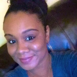 Meet your Posher, Carla