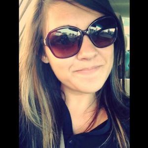 Meet your Posher, Madison