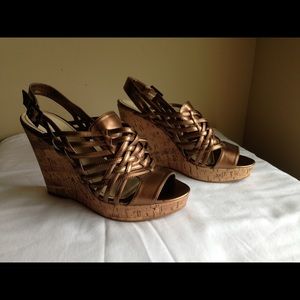 Women's muffin wedge sandals bronze sized 9M