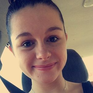 Meet your Posher, Christin