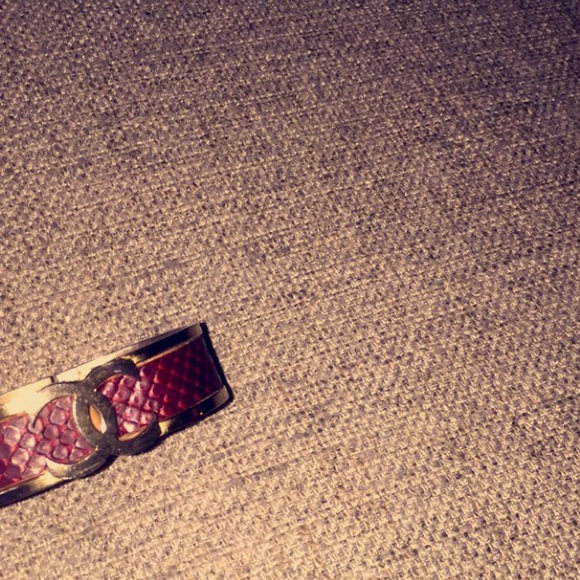 RARE Vinatge CHANEL Bracelet - Picture 2 of 4