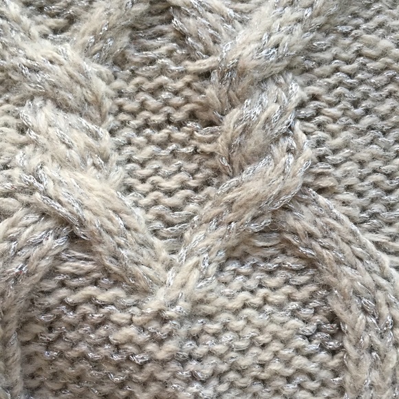Grey cable knit sweater with silver detail - Picture 3 of 3