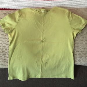 Spring green shirt sleeve tee shirt