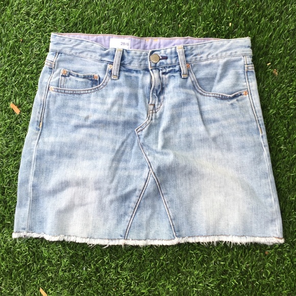 Gap denim mini skirt - hardly worn!