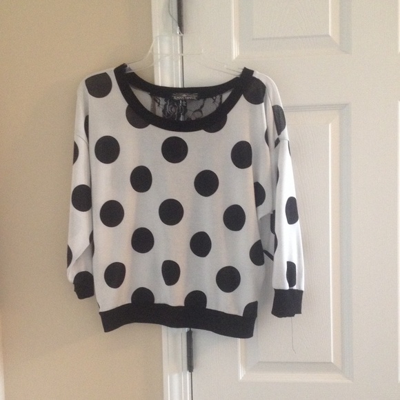 Polka dot shirt w lace back