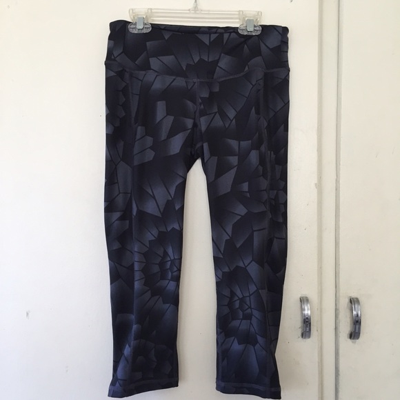 Old Navy Active Printed Compression Capris