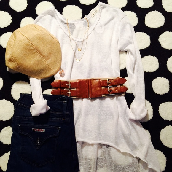 White long sleeves top.
