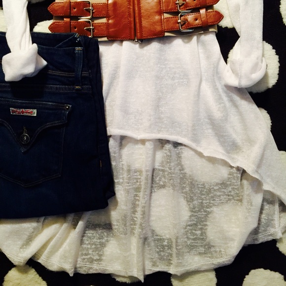 White long sleeves top. - Picture 2 of 3