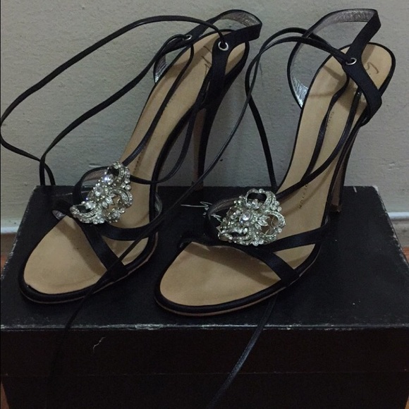 High heels - Picture 2 of 3