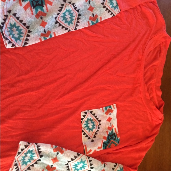 Coral Aztec top - Picture 2 of 2