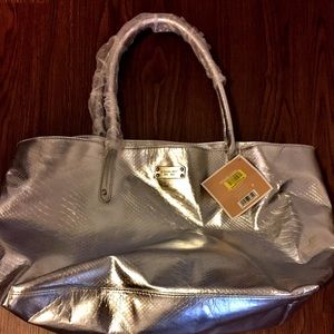 Michael Kors Overnight Tote