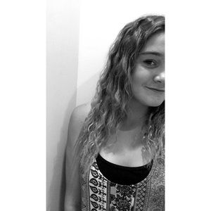 Meet your Posher, Ellie