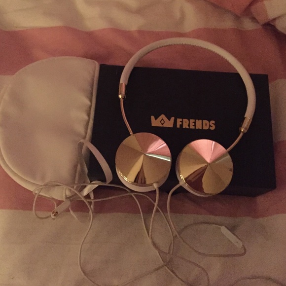 Frends headphones