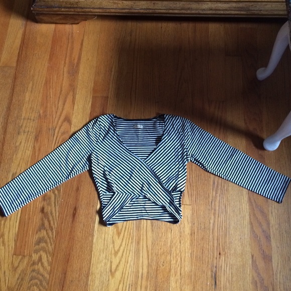 Holister Longsleeve Crop top