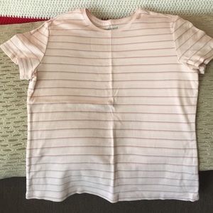 Pretty pink striped tee shirt. XL short sleeved