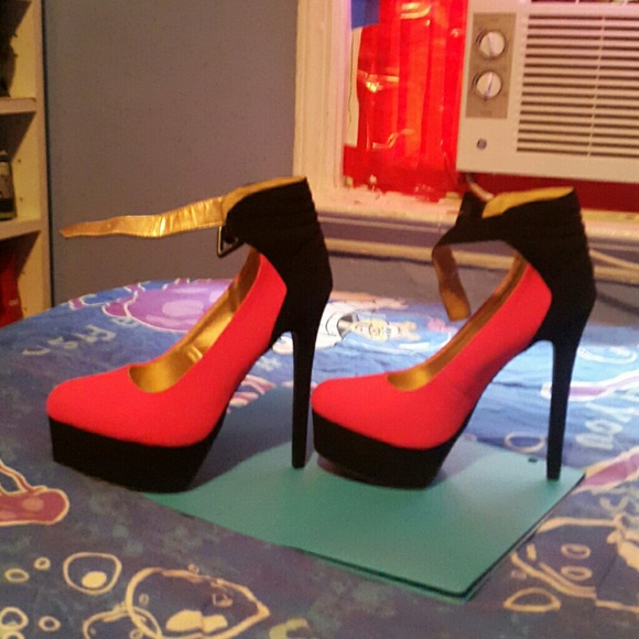 Hot pink and black Charlotte Russe high heels