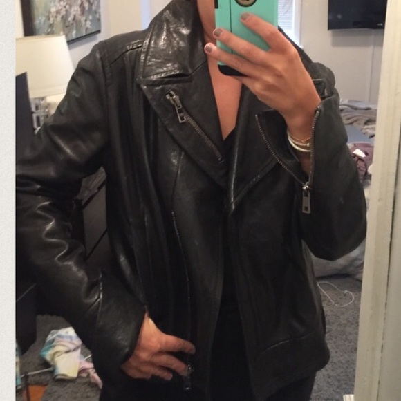 ***SOLD*** Andrew Marc Shiny Leather jacket - Picture 2 of 4