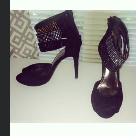 🚫🚫SOLD🚫🚫 Black ankle strap sandal - Picture 2 of 4