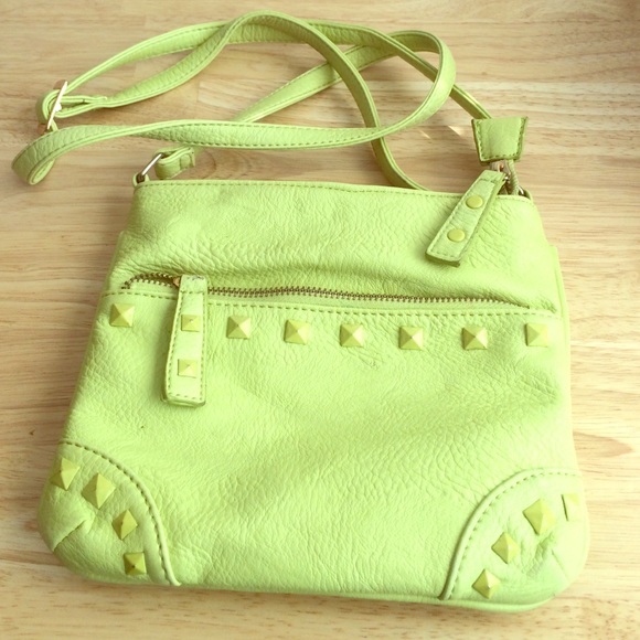 Studded cross body - Picture 1 of 3